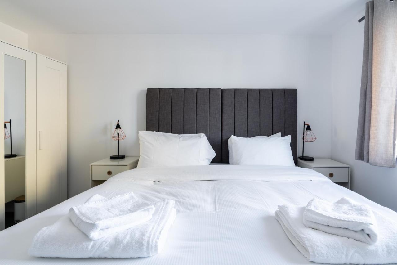 Suites By Rehoboth - Abbey Wood Station - London Zone 4 Eksteriør bilde
